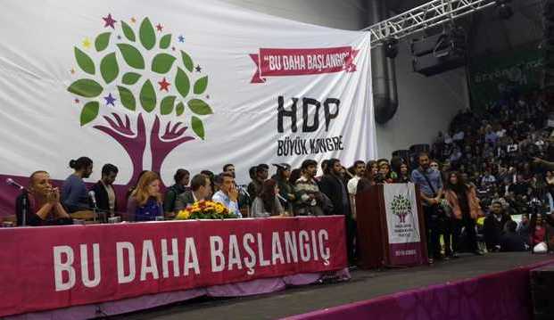 Bu Daha Başlangıç; ODTÜ'lü Gençler kürsüde...