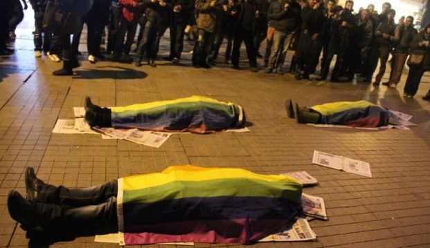Roşin Çiçek davasında yaşanan hukuksuzluk protestosu