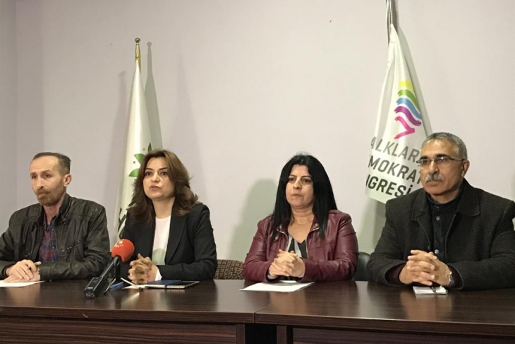 HDP ve DBP'lilere dönük gözaltı operasyonlarıyla 'Hayır' çalışmasının engellenmeye çalışıldığını belirtti.