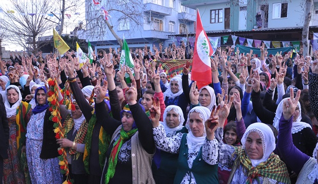 Ceyhan'da seçim çalışmaları sürüyor
