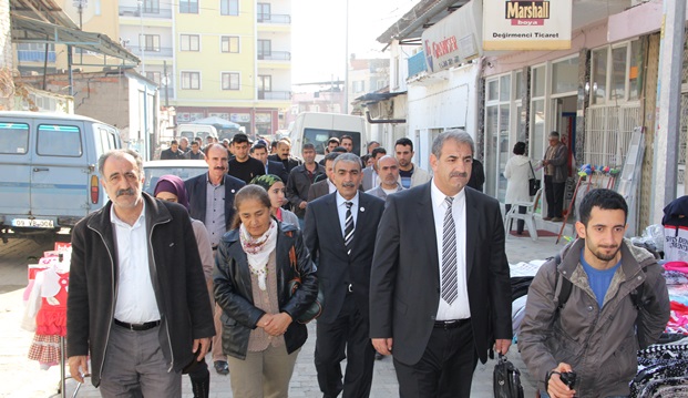Aydın'da HDP'li adaylar esnafı ziyaret etti