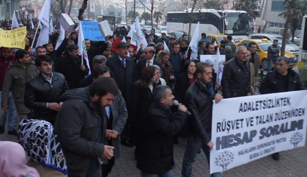 Bursa'da HDP'lilerden ayakkabı kutulu cevap