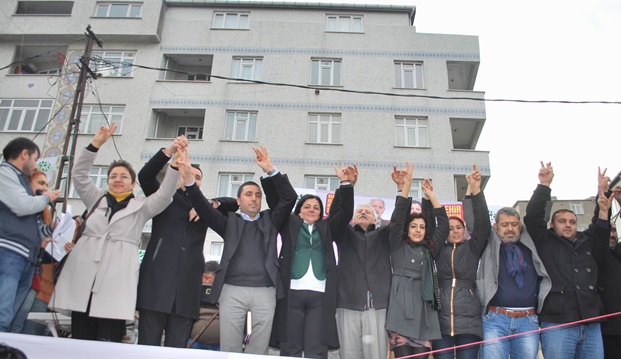 Küçükçekmece adayları halkla buluştu