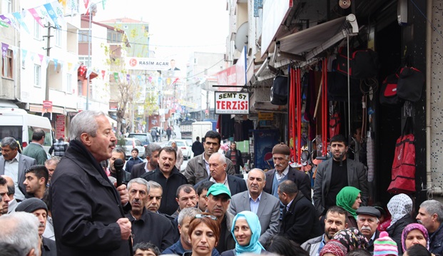 Söğütlüçeşme ve Bezirganbahçe'de seçim büroları açıldı