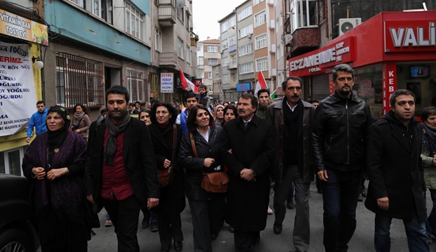 HDP'den halkların kadim semti Samatya'da açılış