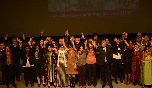 HDP İzmir adayları halkla buluştu