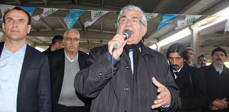 HDP  Eşbaşkan adayları İzmir'de binlerle buluştu