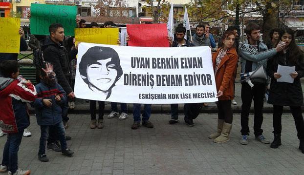 "Uyan Berkin Direniş Sürüyor"