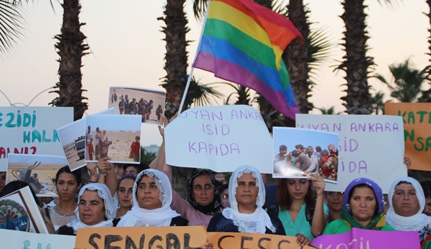 Mersin'de kadınlar Şengal'deki katliamı protesto etmek için buluştu