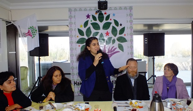 Manisa'da Belediye Başkan aday adaylarının tanıtım toplantısında buluşuldu
