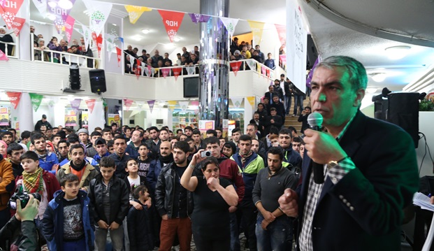 Zeytinburnu'nda HDP'liler halk şöleninde buluştu